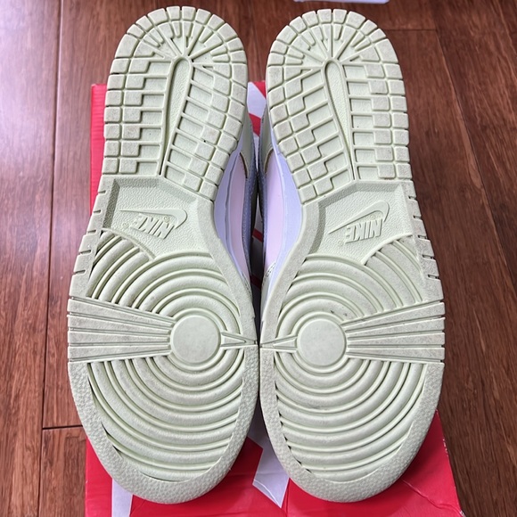 EXCELLENT NIKE Dunk Low Lime Ice Sz 8 W/6.5 M - Picture 7 of 9